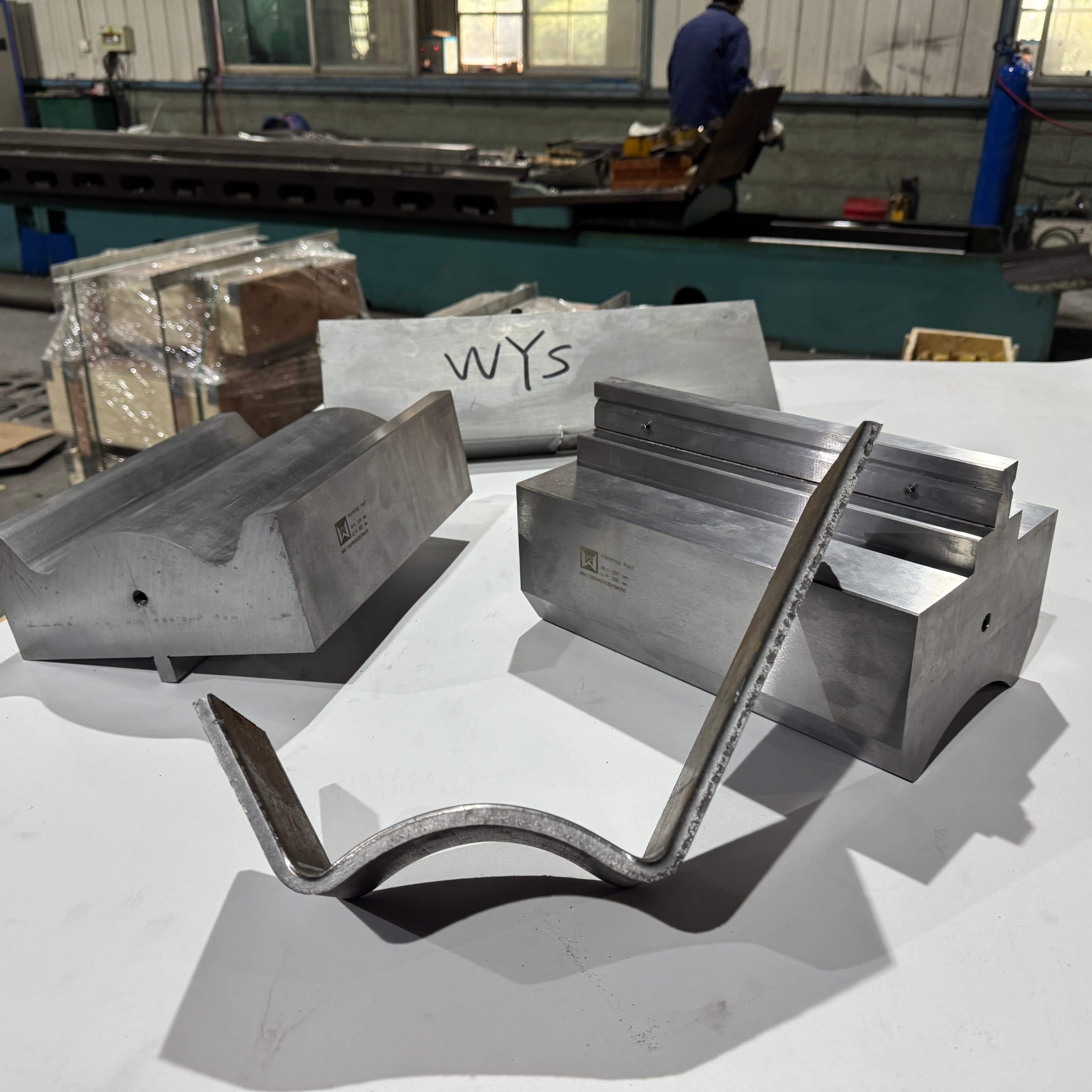 Custom TRUMPF Type Radius Forming Tool for 10 mm Thick Plate – Multi-Radius One-Step Forming - 5